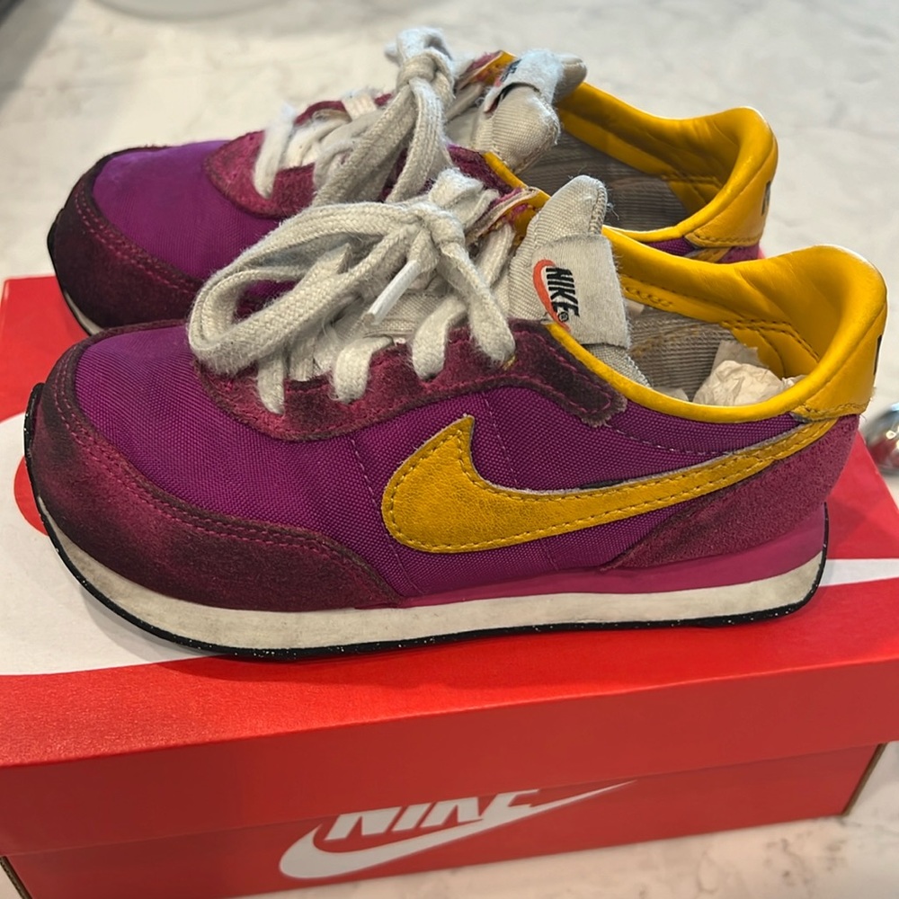 Used Nike Waffle Trainer 2 Fireberry/ Electro Orange Toddler Size 9C